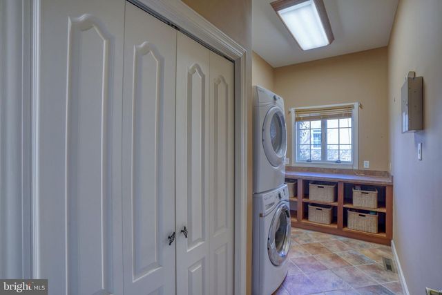 1810 WINDSWEPT CIR, Dover, DE 19901