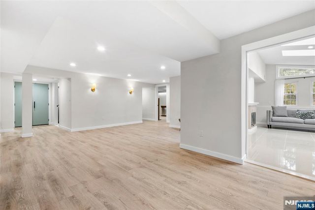 285 Hardenburgh Avenue, Demarest, NJ 07627