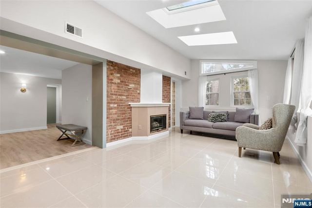 285 Hardenburgh Avenue, Demarest, NJ 07627