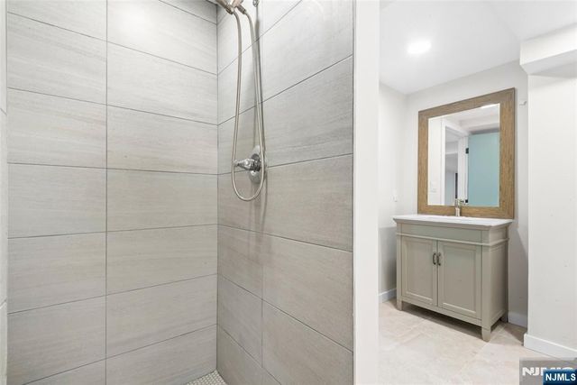 285 Hardenburgh Avenue, Demarest, NJ 07627