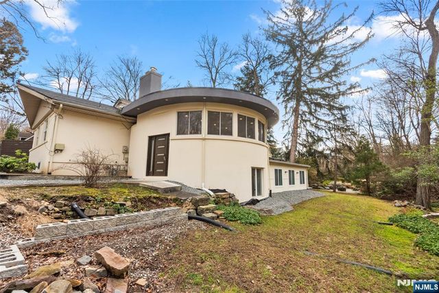 285 Hardenburgh Avenue, Demarest, NJ 07627
