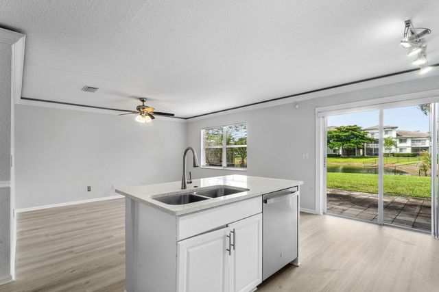 3260 Commodore Court, West Palm Beach, FL 33411