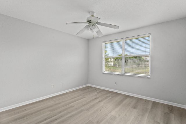 3260 Commodore Court, West Palm Beach, FL 33411