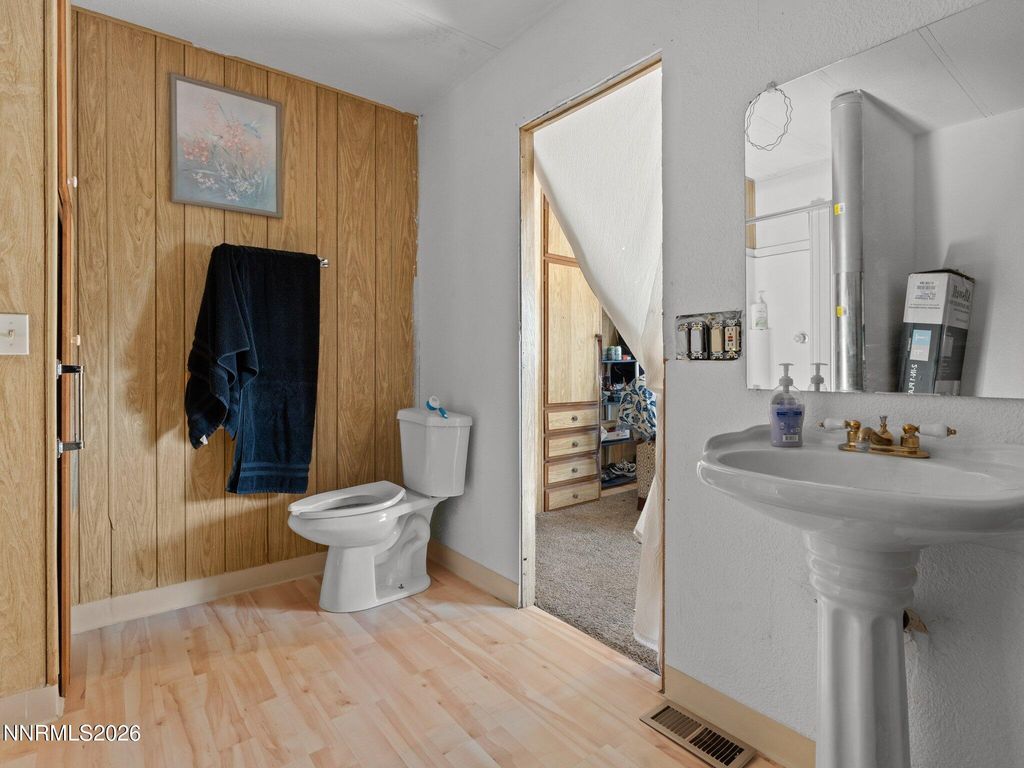 Image 13 of property listing at 7 Esther Circle, Carson City, NV 89706