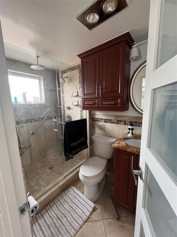 400 Golden Isles Drive 20, Hallandale Beach, FL 33009