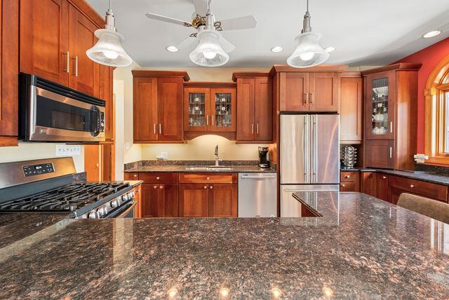 13657 S Parker Road, Homer Glen, IL 60491