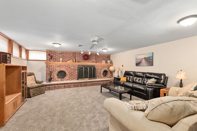 13657 S Parker Road, Homer Glen, IL 60491