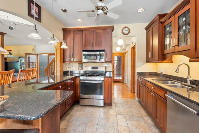 13657 S Parker Road, Homer Glen, IL 60491