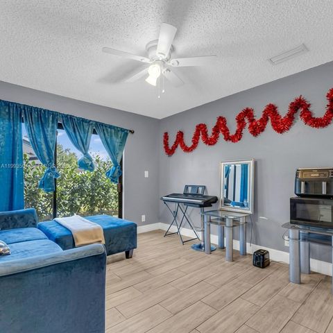 5701 NW 54th Way, Tamarac, FL 33319