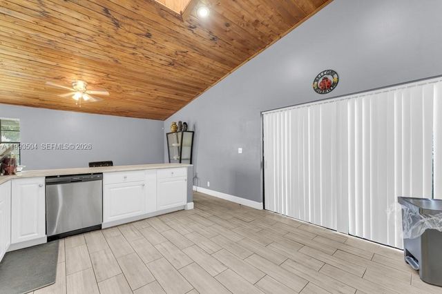 5701 NW 54th Way, Tamarac, FL 33319