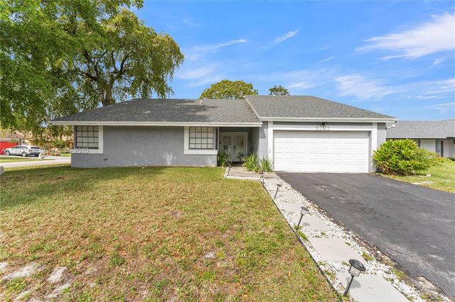 5701 NW 54th Way, Tamarac, FL 33319