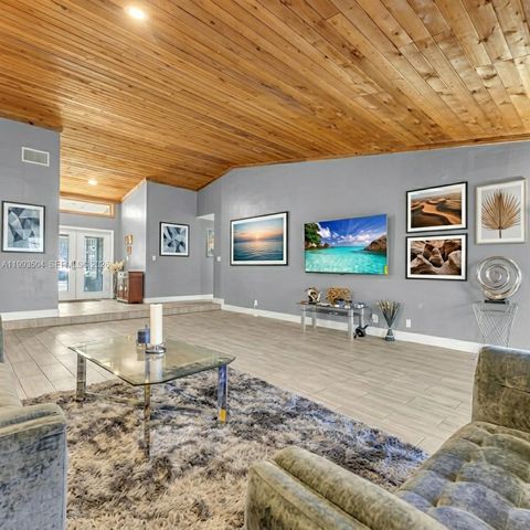 5701 NW 54th Way, Tamarac, FL 33319