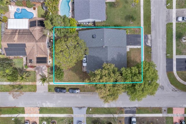 5701 NW 54th Way, Tamarac, FL 33319