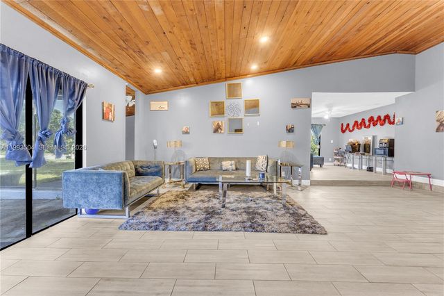 5701 NW 54th Way, Tamarac, FL 33319