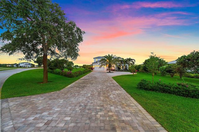 20049 SE Bridgewater Drive, Jupiter, FL 33458