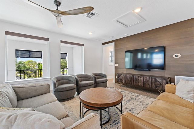 20049 SE Bridgewater Drive, Jupiter, FL 33458