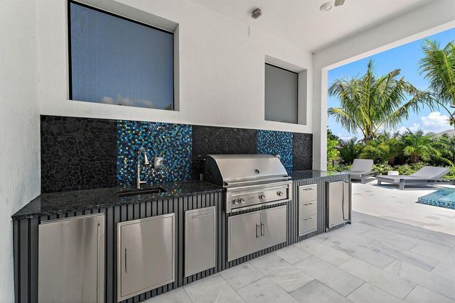 20049 SE Bridgewater Drive, Jupiter, FL 33458