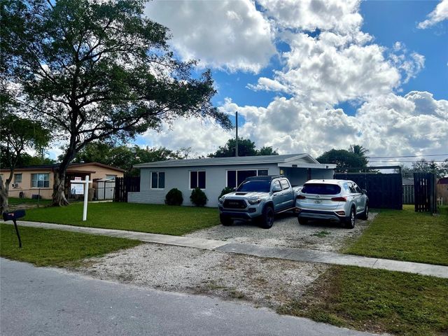 5720 SW 37th Court, Davie, FL 33314
