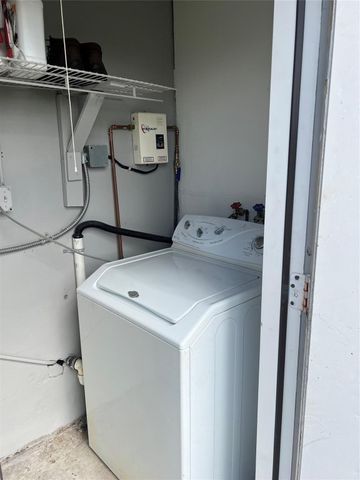 5720 SW 37th Court, Davie, FL 33314