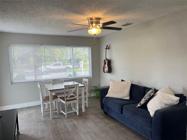 5720 SW 37th Court, Davie, FL 33314