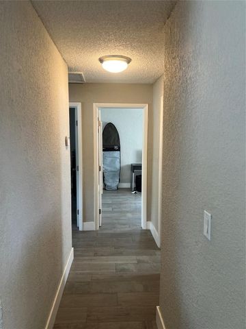 5720 SW 37th Court, Davie, FL 33314