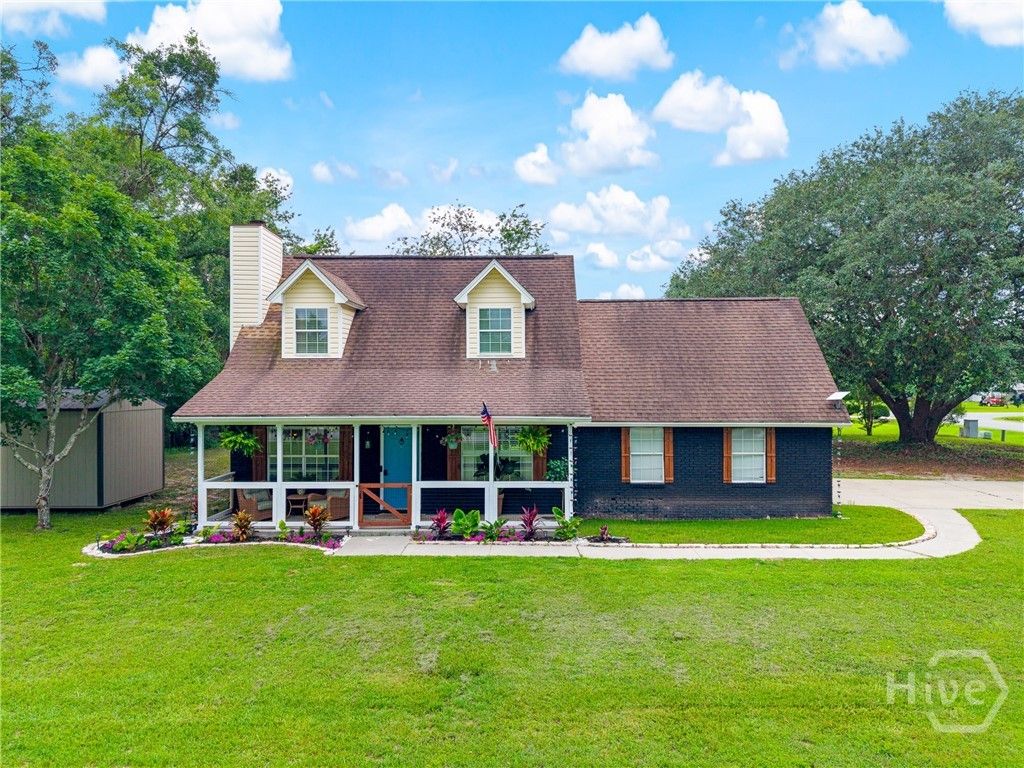 Image 2 of property listing at 100 Live Oak Circle, Rincon, GA 31326