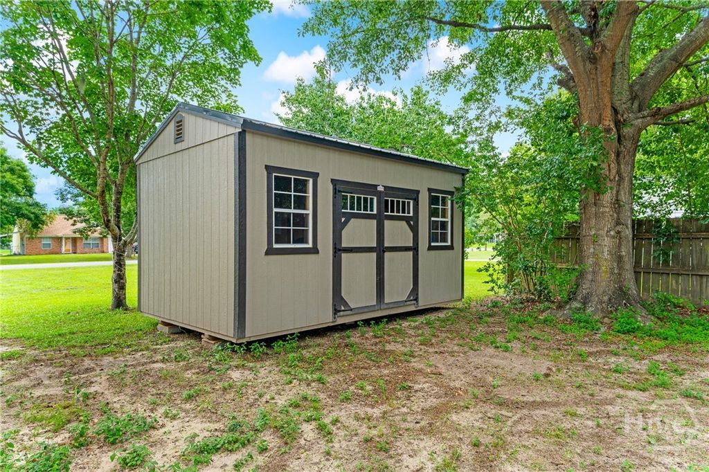Image 37 of property listing at 100 Live Oak Circle, Rincon, GA 31326