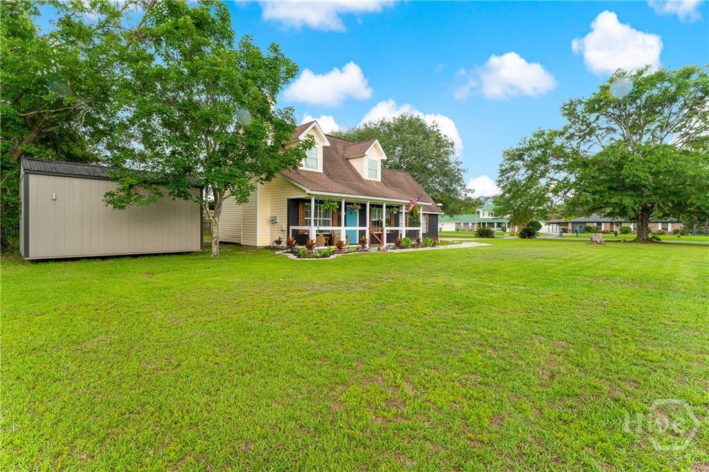 Image 4 of property listing at 100 Live Oak Circle, Rincon, GA 31326