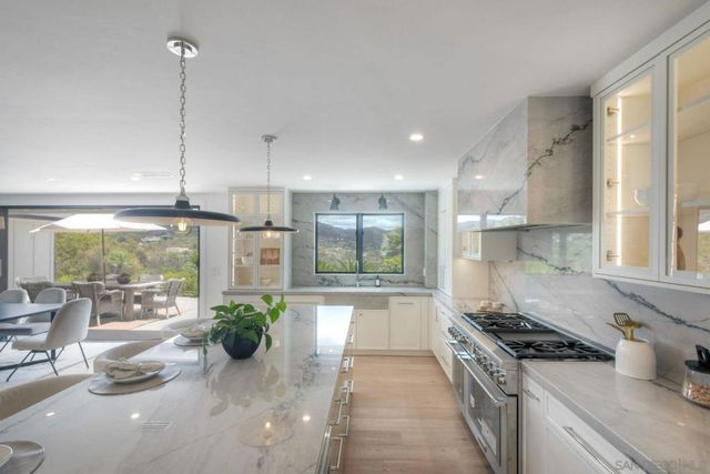 13940 Northcrest, Poway, CA 92064