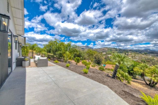 13940 Northcrest, Poway, CA 92064