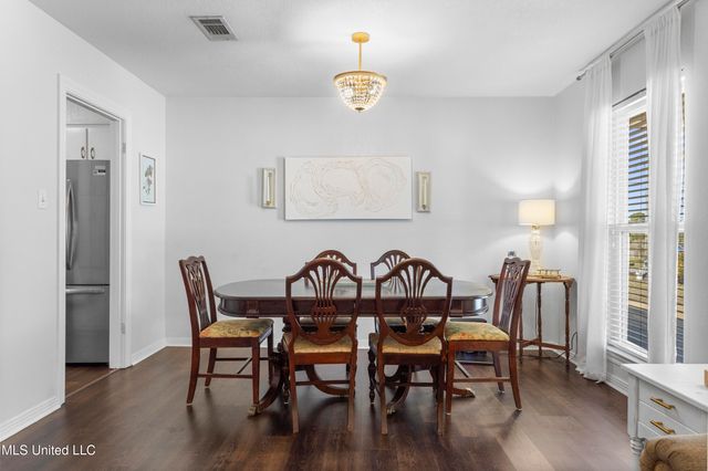 1209 Hammersmith Lane, Ocean Springs, MS 39564