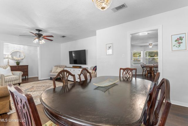 1209 Hammersmith Lane, Ocean Springs, MS 39564