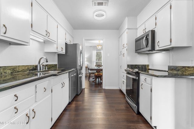 1209 Hammersmith Lane, Ocean Springs, MS 39564