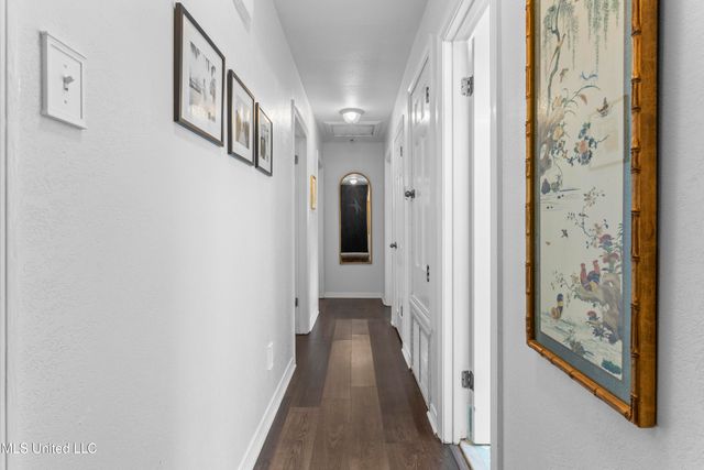 1209 Hammersmith Lane, Ocean Springs, MS 39564