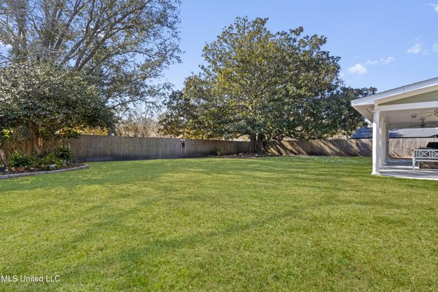 1209 Hammersmith Lane, Ocean Springs, MS 39564