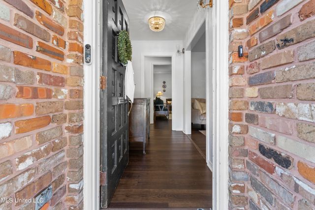 1209 Hammersmith Lane, Ocean Springs, MS 39564