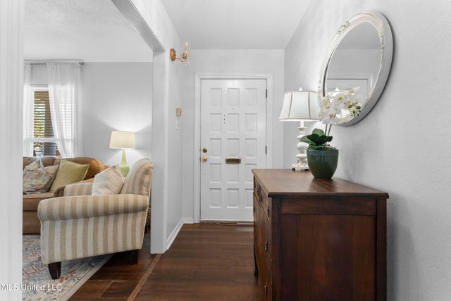 1209 Hammersmith Lane, Ocean Springs, MS 39564