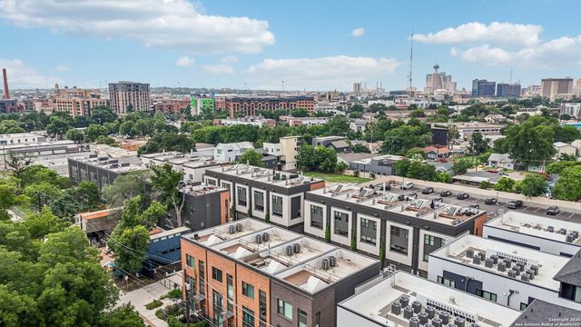 318 W Grayson St Unit 303, San Antonio, TX 78212