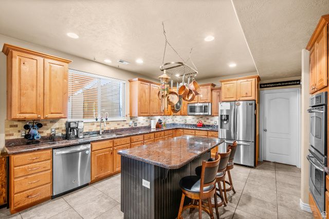 843 W 2400 N, West Bountiful, UT 84087