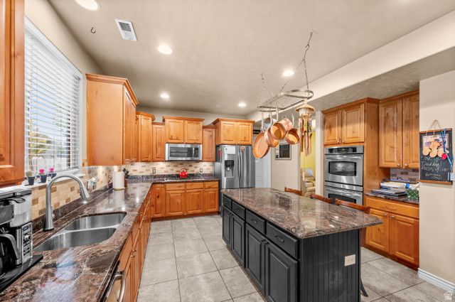 843 W 2400 N, West Bountiful, UT 84087