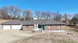 9 SE Hilltop Terrace Road, St Joseph, MO 64507