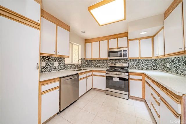 10629 Woodbridge St 309, Toluca Lake, CA 91602