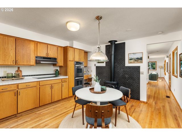 3475 Sw RIDGEWOOD Ave, Portland, OR 97225