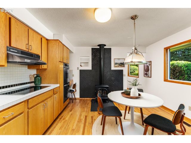 3475 Sw RIDGEWOOD Ave, Portland, OR 97225