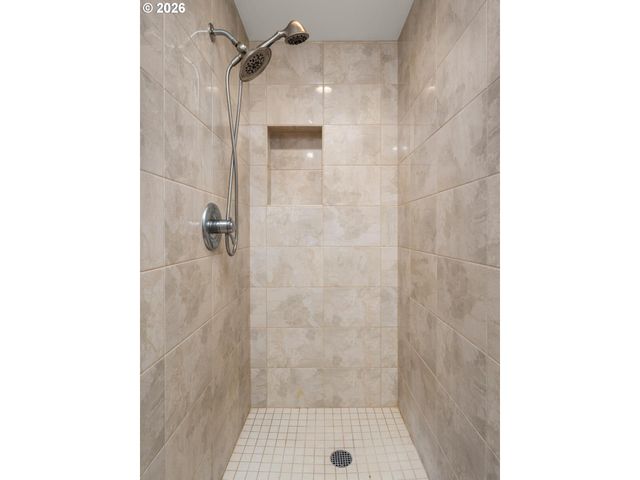 3475 Sw RIDGEWOOD Ave, Portland, OR 97225