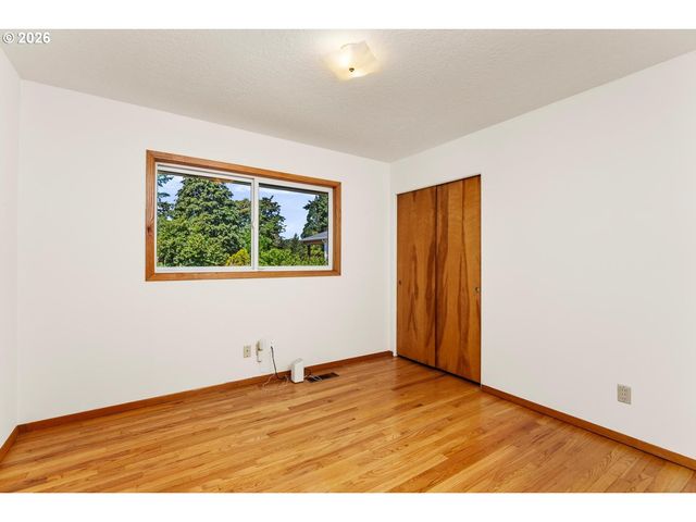 3475 Sw RIDGEWOOD Ave, Portland, OR 97225