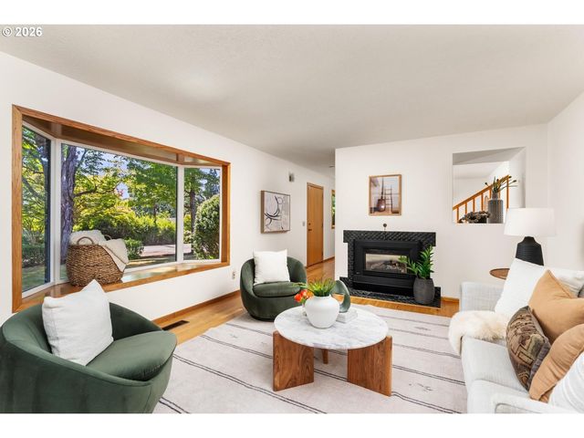 3475 Sw RIDGEWOOD Ave, Portland, OR 97225