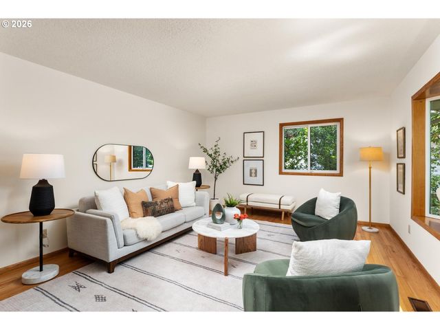 3475 Sw RIDGEWOOD Ave, Portland, OR 97225