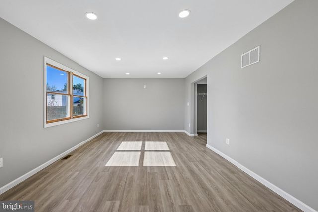 615 FAIRMOUNT DR, Glassboro, NJ 08028