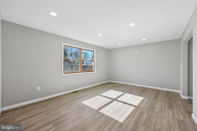 615 FAIRMOUNT DR, Glassboro, NJ 08028